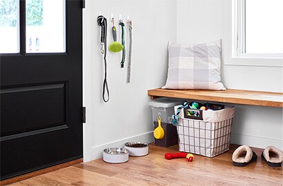 Organising your entrance hallway with Command™ solutions